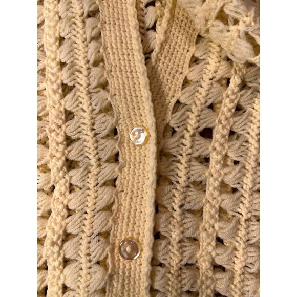 Vintage 70s Yellow Crochet Vest Button Front Pristine Condition Handmade - Picture 10 of 10